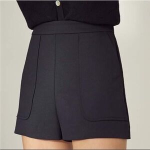 White Aritzia Wilfred Bossier Shorts